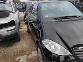 Mercedes-Benz A180