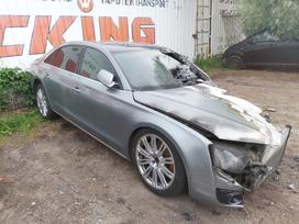 Audi A8 for parts. Automobilis ardomas dalimis запасные части автомобил