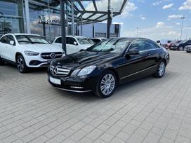 Mercedes-Benz E200