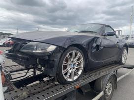 BMW Z4 for parts. Visas detales pristatome i vilniu ta pacia arba kita d