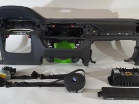 BMW X4 for parts. saugos pagalvių komplektas dalys yra originalios