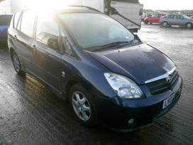 Toyota Corolla Verso dalimis. Nedidele rida