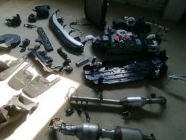 Toyota Land Cruiser по частям. Naujas motoro kodas b h3 nr199051022 naujas pavarų