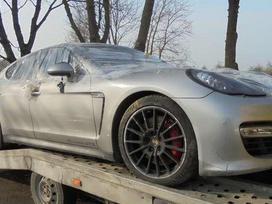 Porsche Panamera Rida 28000miliu