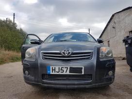 Toyota Avensis по частям. Alcantara odinis salonas navigacija maza rida