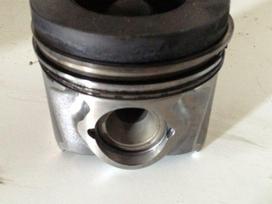 Hyundai i30, D4FB, pistons