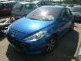 Peugeot 307 по частям. Turime ivairiu prancuzisku automobiliu modeliu ivairiu
