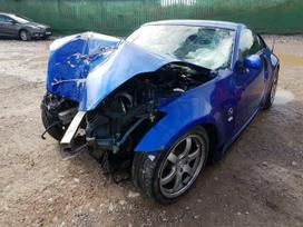 Nissan 350Z dalimis. Automobilis ardomas dalimis запасные части автомобиля