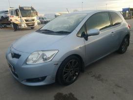 Toyota Auris по частям. Automobilis ardomas dalimis запасные части автомобил