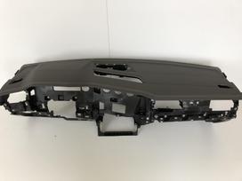 Volkswagen Touareg panelė, oro pagalvės, saugos diržai