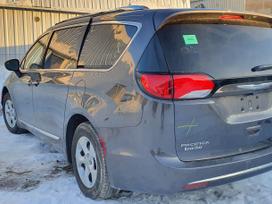 Chrysler Pacifica Perkant naudotą autodetalę ir keičiant ją mūsų autoservise auto