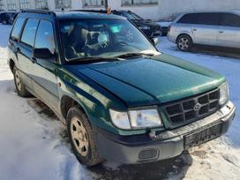 Subaru Forester по частям. Automobilis ardomas dalimis запасные части автомобил