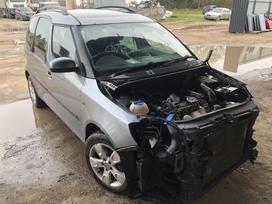 Skoda Roomster dalimis. Cbza 63kw