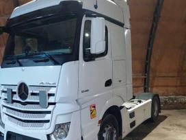Mercedes-Benz 1845 Actros MP 4, vilcējs