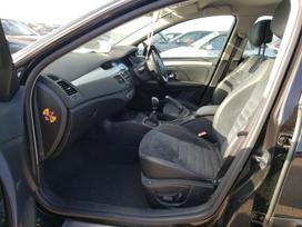 Renault Laguna for parts. Dėl daliu skambinikite 37068679002 37060000292 37