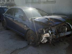 Toyota Avensis rezerves daļās. Automobilis ardomas dalimis запасные части авто