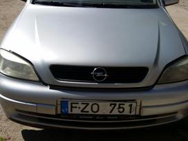 Opel Astra dalimis. Dalimis