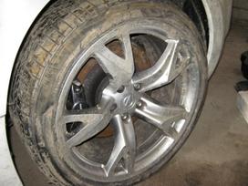 Nissan 370Z rezerves daļās. Masina is prancuzijos r 19 ratai 6 pavaru deze3