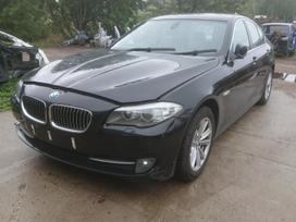 BMW 520 Ardyme turime keletą tokių automobilių skirtingų spalvų ir komp