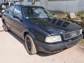 Audi 80 по частям. Automobilis ardomas dalimis запасные части автомобил