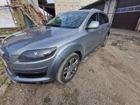 Audi Q7 rezerves daļās. Naujai ardoma