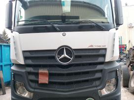 Mercedes-Benz -, тягачи