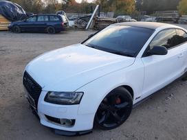 Audi A5, CAP, Cap variklio kodas maza rida spalva sidabrinė apklijuota balt
