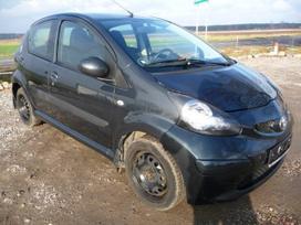 Toyota Aygo по частям. Pigiai parduodu kėbulo dalis žibintus radiatorius t