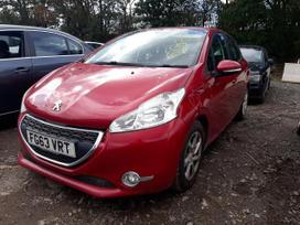 Peugeot 208 for parts. Peugeot 208 2013 metų variklio kubatūra 1 4 dyzelis m