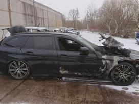 BMW 540 Ardyme turime keletą tokio modelio automobilių detales siunčia