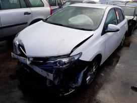 Toyota Auris for parts. Toyota auris 2014 metų variklio kubatūra 1 4 dyzelis