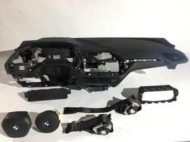 BMW 1 serija консоль, подушки безопасности, ремни безопасности