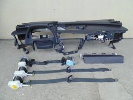Lexus UX 250h panelis, drošības spilveni, drošības jostas