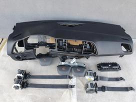Seat Ateca dashboard, airbags, seat belts