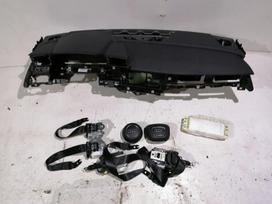 Audi A3 panelė, oro pagalvės, saugos diržai
