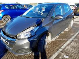Peugeot 208 for parts. Peugeot 208 2016 metų variklio kubatūra 1 6 dyzelis me