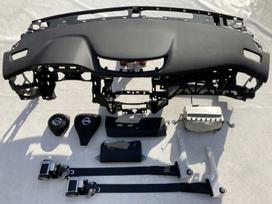 Nissan Rogue dashboard, airbags, seat belts