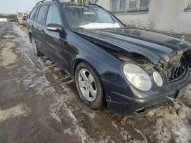 Mercedes-Benz E klasė dalimis. Automobilis ardomas dalimis запасные части автомобиля