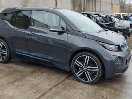 BMW i3 Ardyme turime keletą tokių automobilių skirtingų spalvų ir komp
