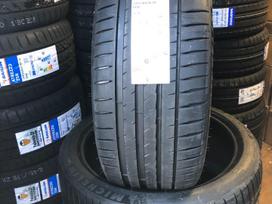 Michelin Pilot Sport 4, летние 245/40 R20