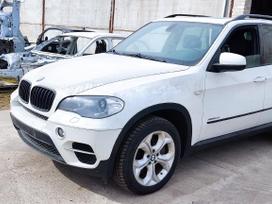 BMW X5 Ardyme turime keletą tokių automobilių skirtingų spalvų ir komp