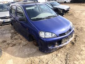 Daihatsu YRV