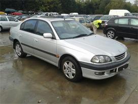 Toyota Avensis for parts. Yra keleta spalvu buferis ir 1999m ir 2002m yra