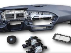 BMW Z4 panelis, drošības spilveni, drošības jostas