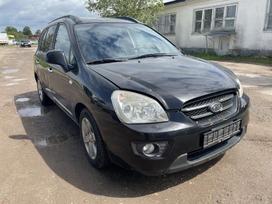 Kia Carens for parts. Automobilis ardomas dalimis запасные части автомобил