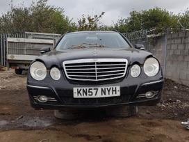 Mercedes-Benz E320 for parts
