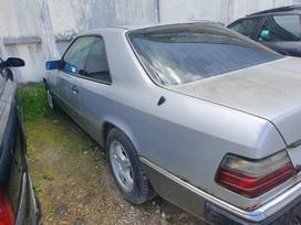 Mercedes-Benz W124