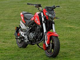 Benelli BN 125, street / klasikiniai