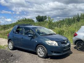 Toyota Auris rezerves daļās. Europa navigacija geri diskai su padangom