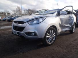 Hyundai ix35 dalimis. Parduodamos automobilio iš anglijos detalės turim navi